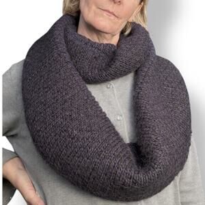 Lululemon‎ Dark Purple Knit Infinity Scarf Ribbed Winter Cozy Layer Outdoor Warm